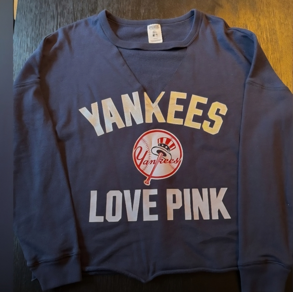 VICTORIA'S SECRET PINK. Yankess Sweater, NWOT, Small Can Fit Medium